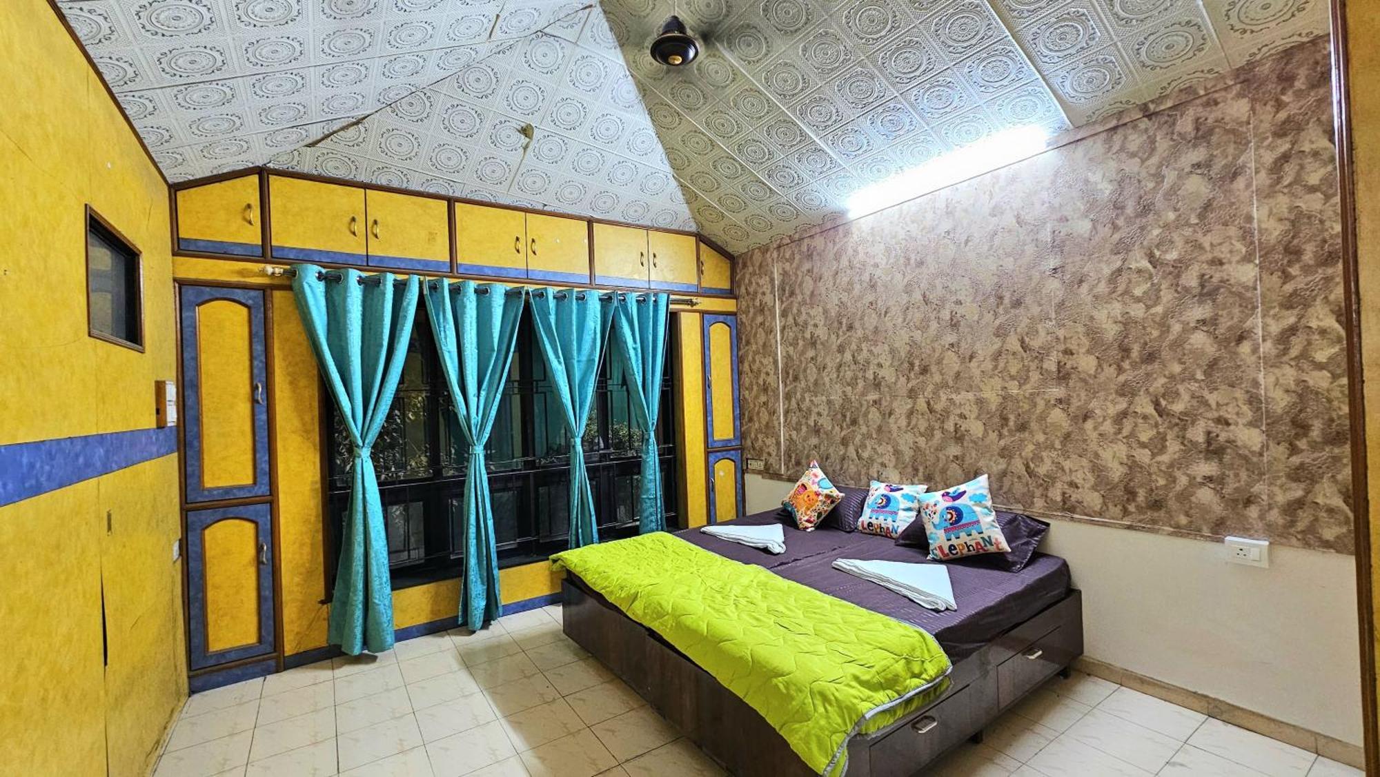 Elephant House - Boutique Hostel & Cowork Meribel Village Luaran gambar